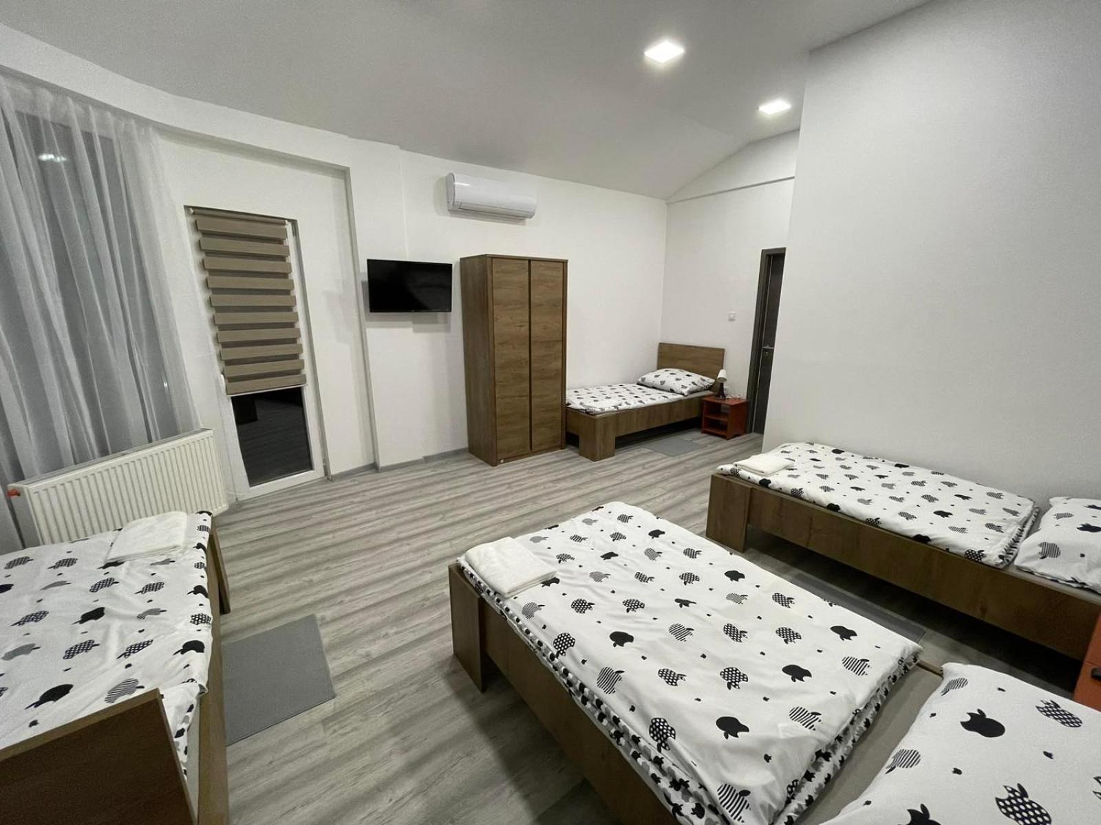 Alom Vendeghaz Hotel Dunaújváros Exterior foto